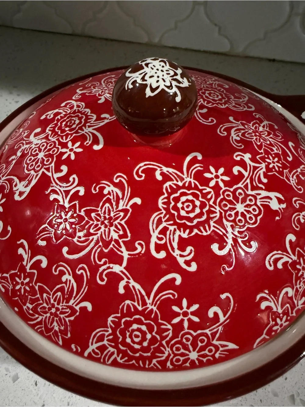 Red Floral Covered Casserole Dish - Elegant Serving Pot